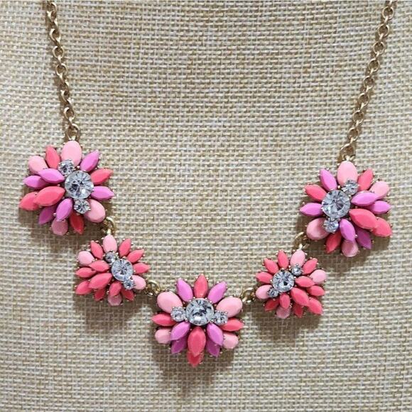 J. Crew Jewelry - J. CREW‎ gold pink floral starburst bibb necklace